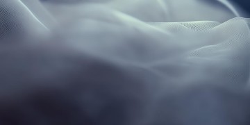 留下来抱住自己出自哪首歌？