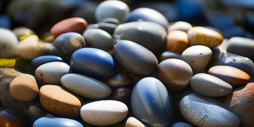 你教我画石头到底是哪首歌？